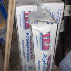 Plastico En $25 Cada Uno 
