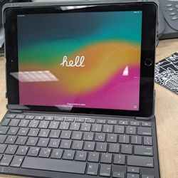 iPad 6th gen with keyboard case