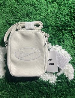 Supreme Nike Cross Bag
