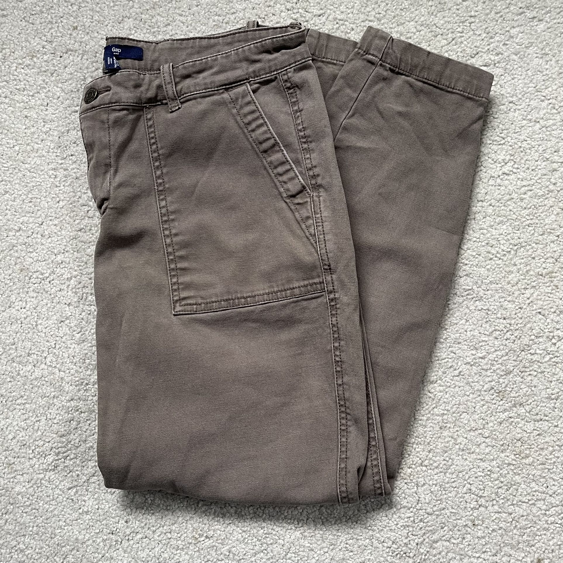 Size 8 Gap Khaki Pants