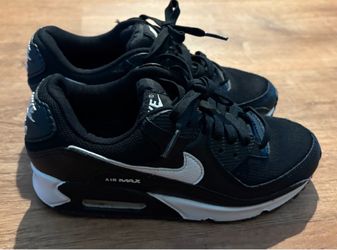 Nike Air Women’s Sneakers.  Size 6.5