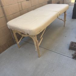 Earthlite Massage Table