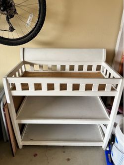 Free changing table