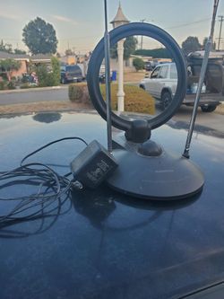 RadioShack Amplified Indoor Antenna