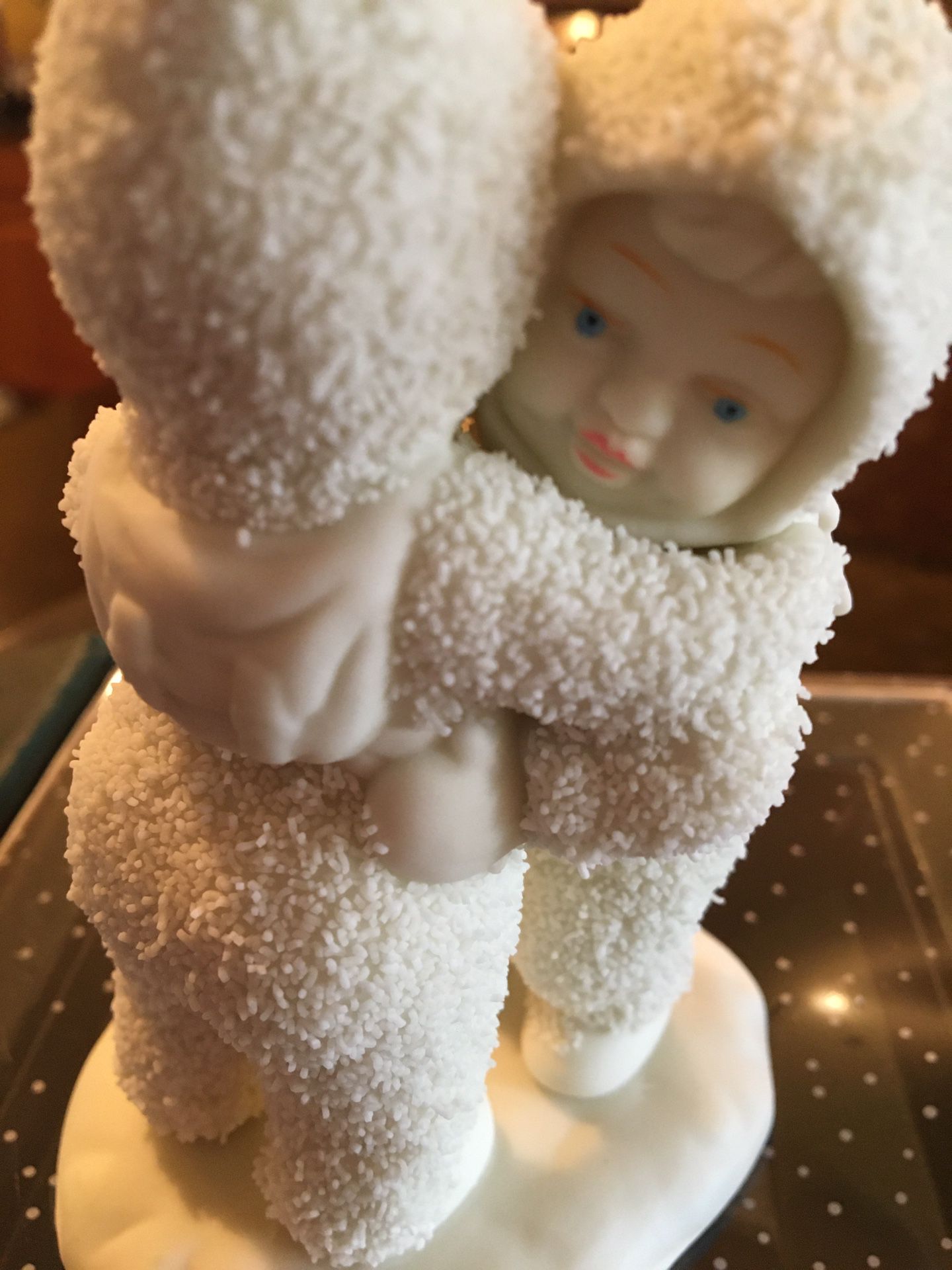 NEW Snowbabies Dept 56 figurine “I need a Hug” - Gift box included