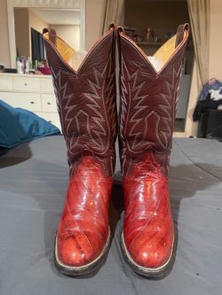 Boots women’s size 4