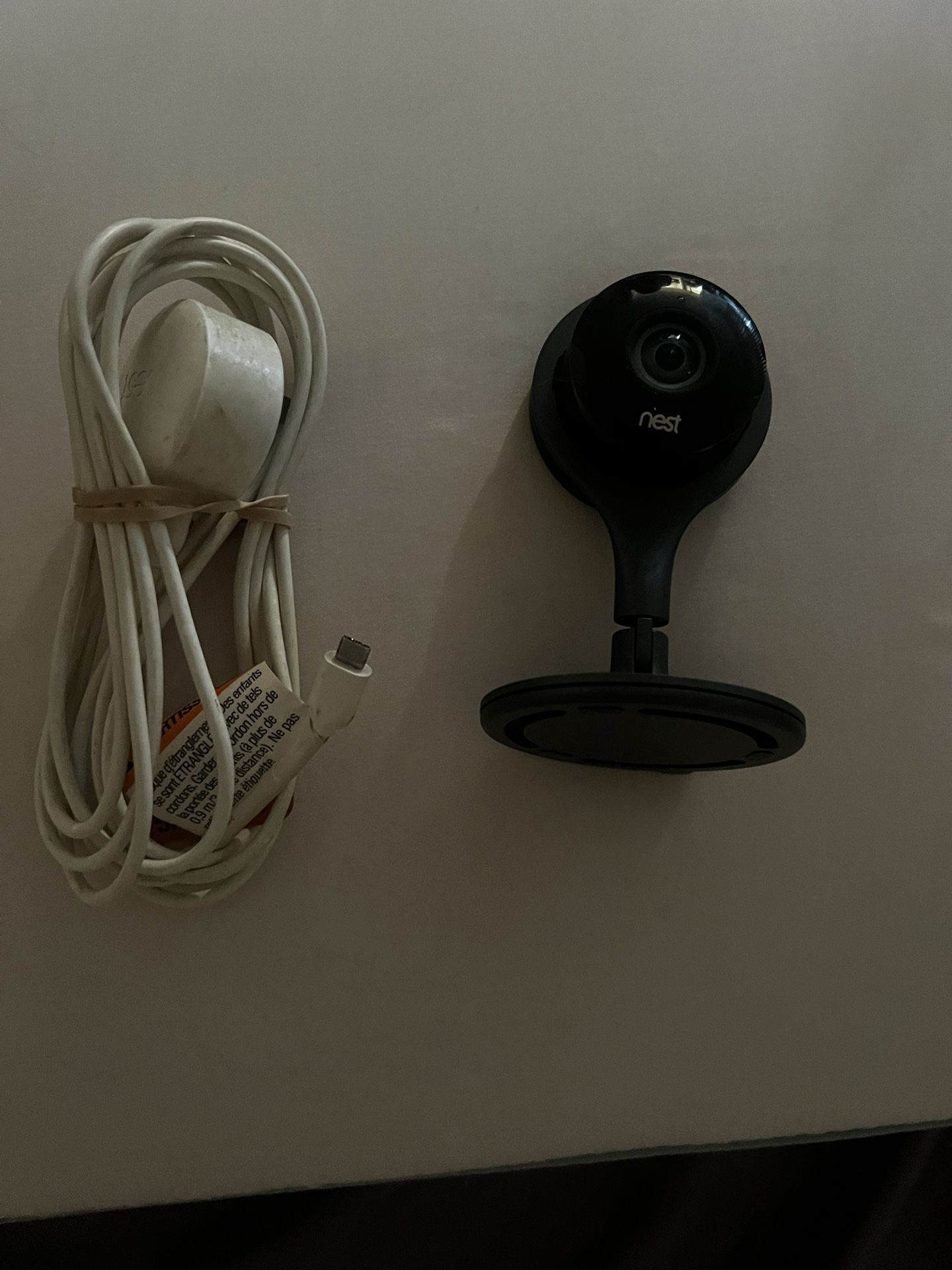 Nest Cam QR Code On Back For App With Charger