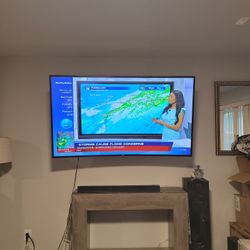 65" Curved Samsung Tv