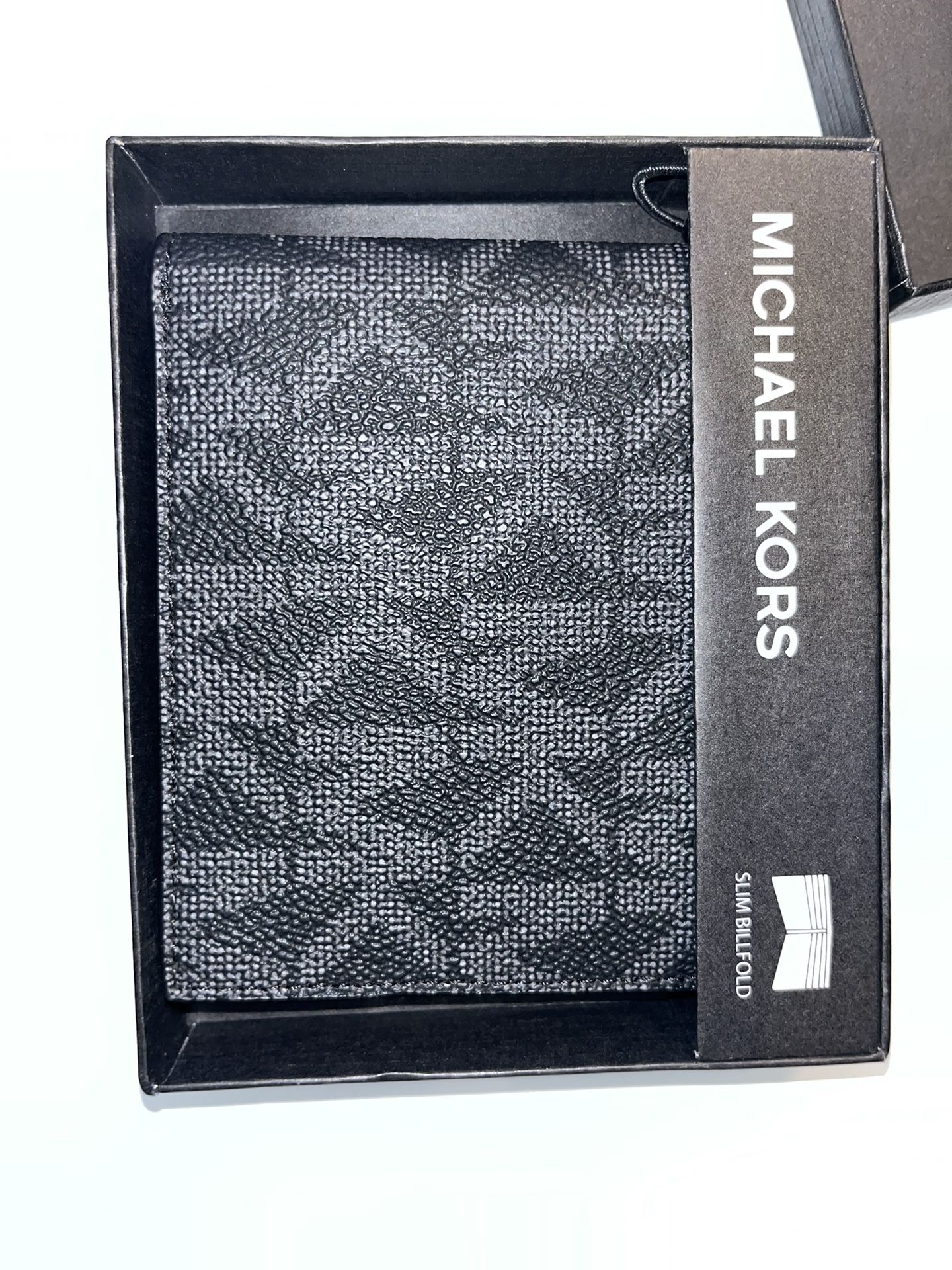 New Michael Kors Wallet