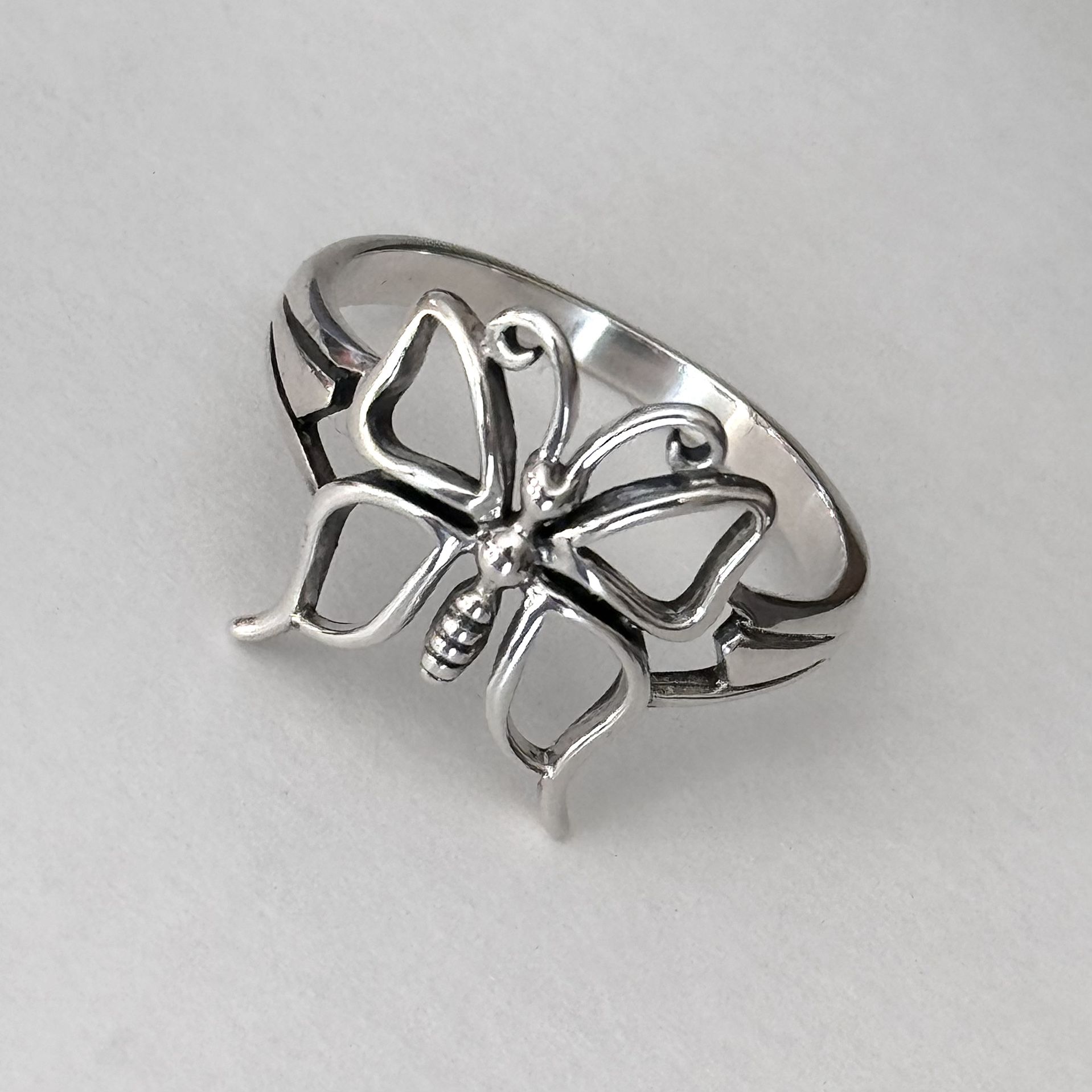Butterfly 🦋 925 Sterling Silver Ring 💍 size 7 3/4 - 8