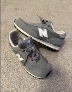 Kids sz 3.5 new balance