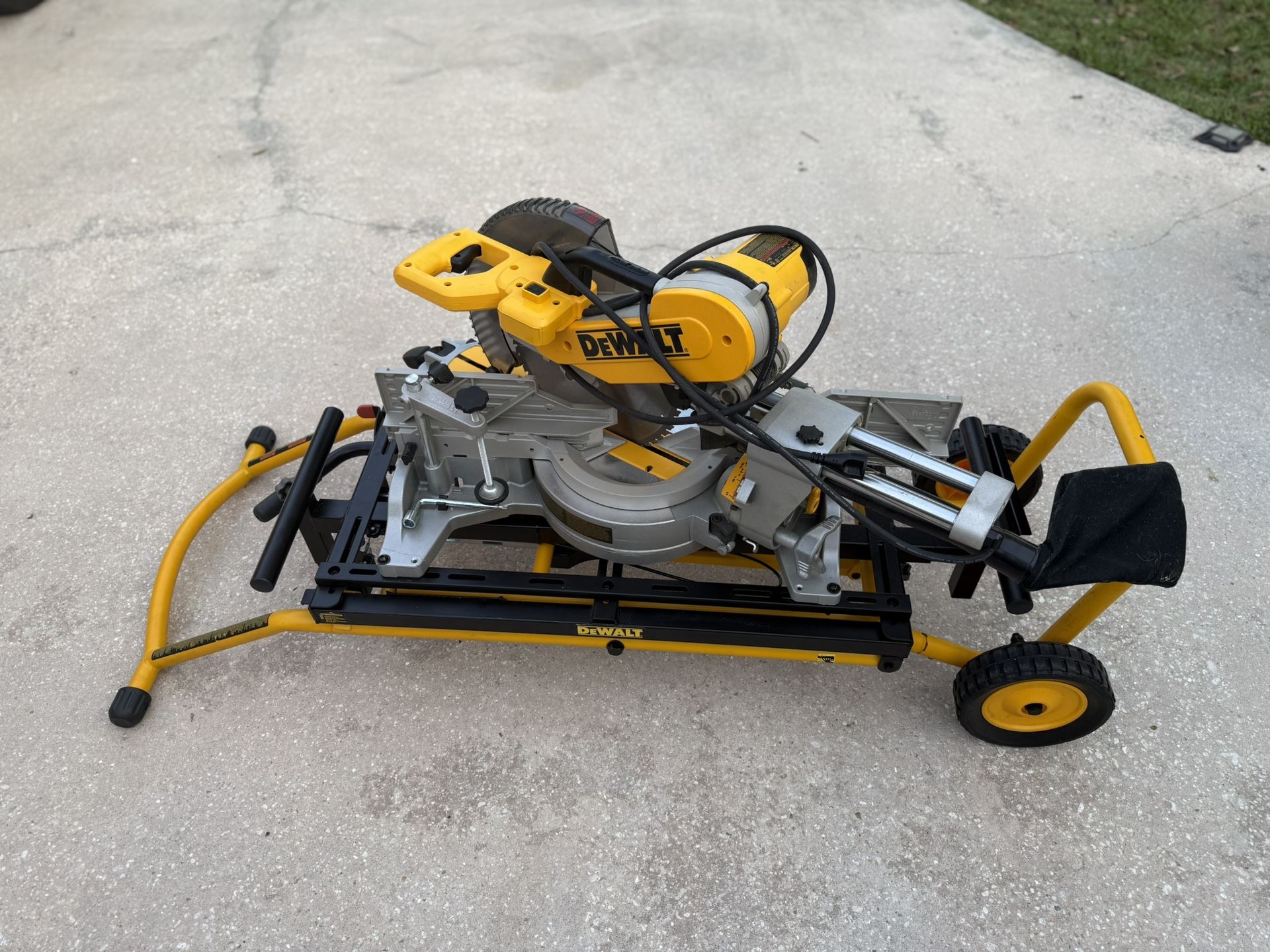Dewalt 15 Amp Corded 12 In