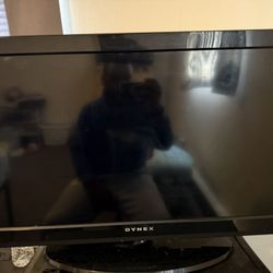 Dynex 32” LCD TV