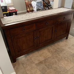 Buffet And End Table