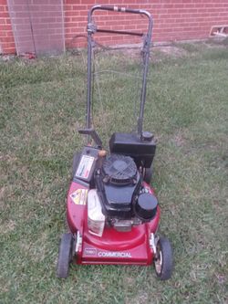 toro comercial motor kawuasaky en muy buenas condiciones$350