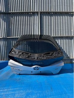 2017 2018 2019 2020 2021 2022 Toyota Prius Prime Rear Trunk Liftgate Tailgate Gray OEM (BOTH GLASS & ACCESSORIES)(DOS VIDRIOS Y ACCESORIOS)