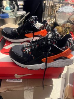 Size 11.5 - Nike Air Huarache Just Do It