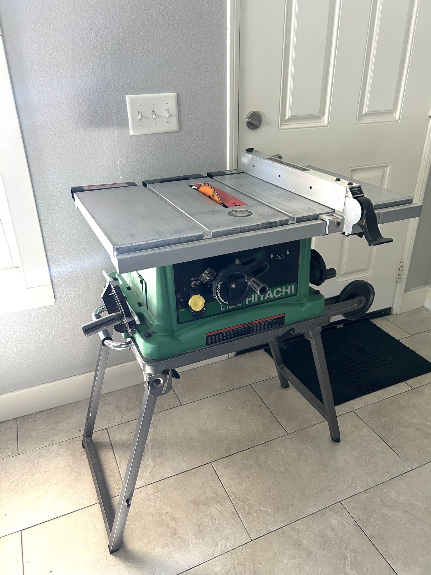 Hitachi Table Saw
