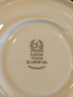 30-Piece Lenox Tuxedo Fine China Service for 6 (Excellent Condition)
