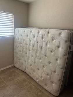 Queen Mattress and Frame Box