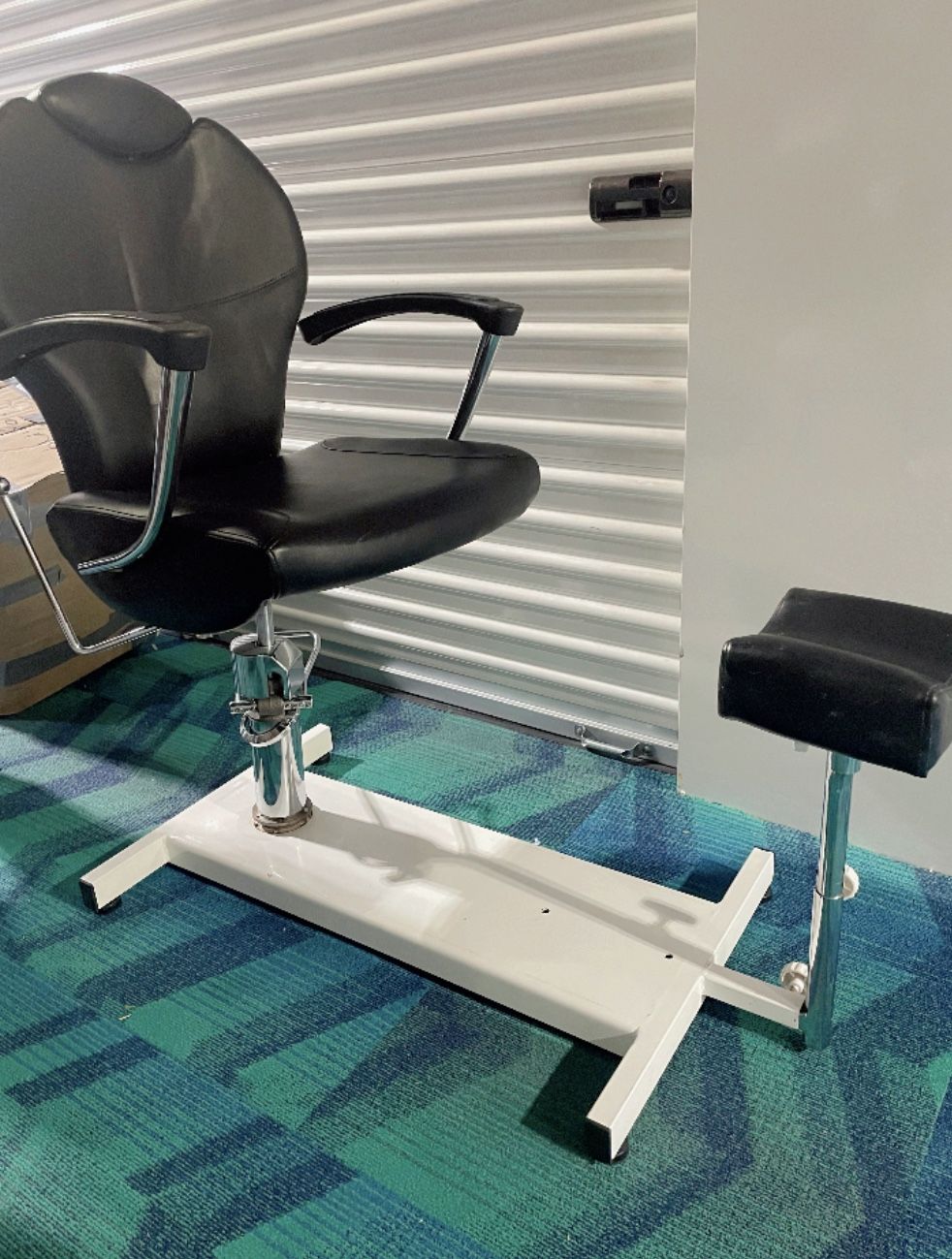 Pedicure Chair And Stool