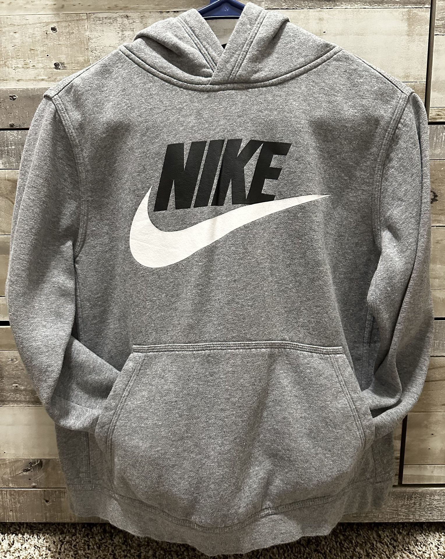 Nike Pullover Hoodie~Big Boys Standard Fit