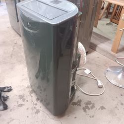 MOVING SALE LG Portable Air Conditioner 