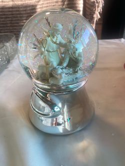 Danbury  snow globe
