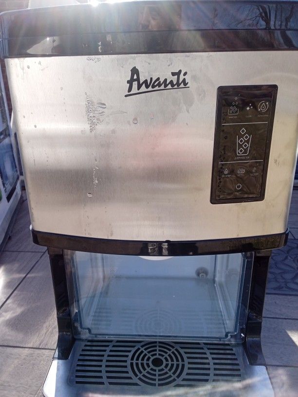 New Countertop Ice Maker