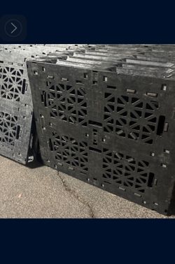 Large Slotted Top Plastic Pallets