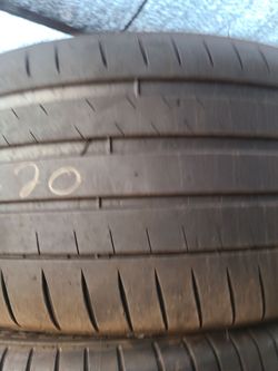 1.  265/35/20  michelin  40% pilot