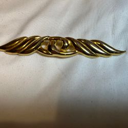 Gold Tone Double Scroll Winged Brooch