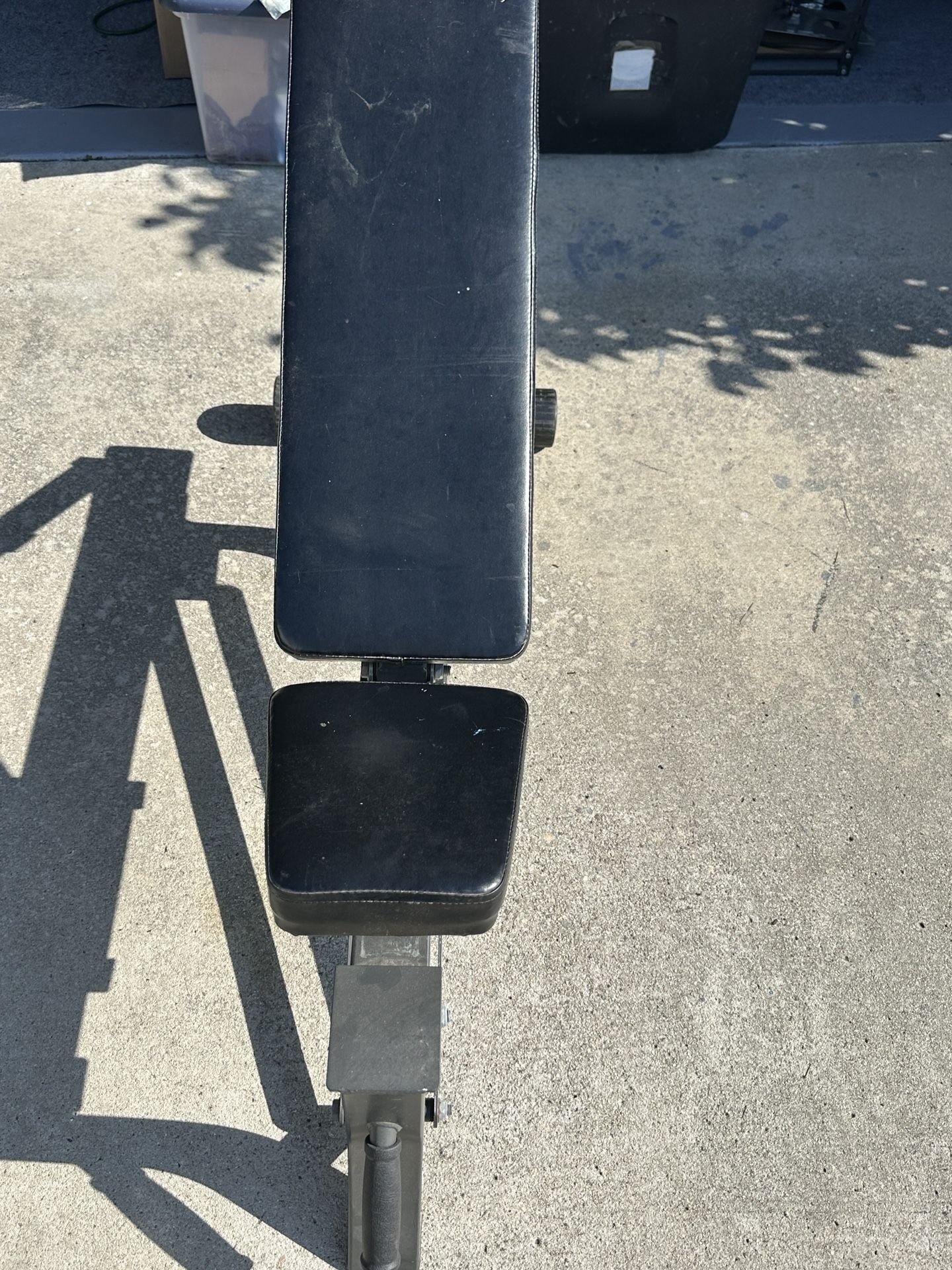 Adjustable Weight Bench