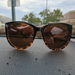 Foster Grant Polorized Sunglasses 1065 TRT