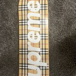 Supreme/Burberry Skateboard