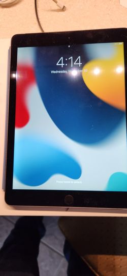 Used APPLE IPAD AIR 2 128gb WiFi + CELLULAR  in Excellent operational and cosmetic condition. Includes charger with cable and cover. Model MH312LL/A 