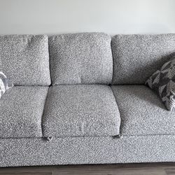 ✅ Like-New Bob’s Sidekick Queen Sleeper Sofa w/ USB & USB-C – Gray