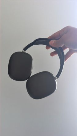 Used Apple AirPods Max Headphones