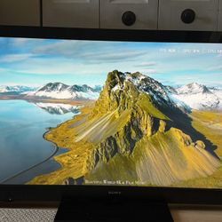 Sony Bravia 52’ LCD TV Pick Up Today $80 - Flawless 