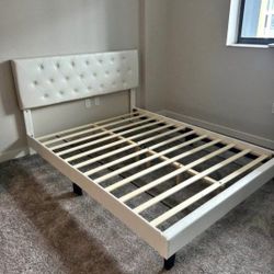 QUEEN Size BED FRAME Platform Bed Frame New With Headboard FAUX Leather Upholstery 