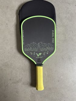 Pickleball paddle
