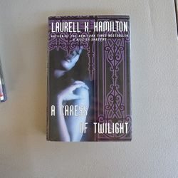 Hardcover Book A Caress Of Twilight Anita Blake Vampire Hunter