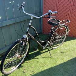 🚲 Electra USA Vintage Cruiser Bike — $250