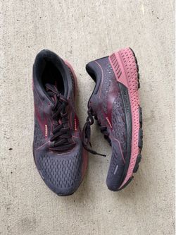 Brooks Adrenaline GTS 21 Sneakers size 8