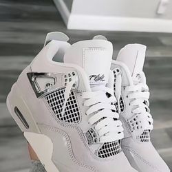 Jordan 4 Retro White, Grey. Size 11