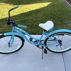 Beautiful Light Blue Girls Bike 