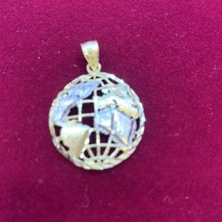 10 K Y GOLD GLOBE CHARM
