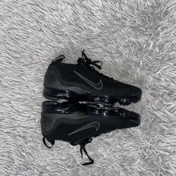 Nike VaporMaxes Flyknit