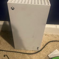 Xbox Series X (white Edition) Including Headset And Three Year Damage Warrenty