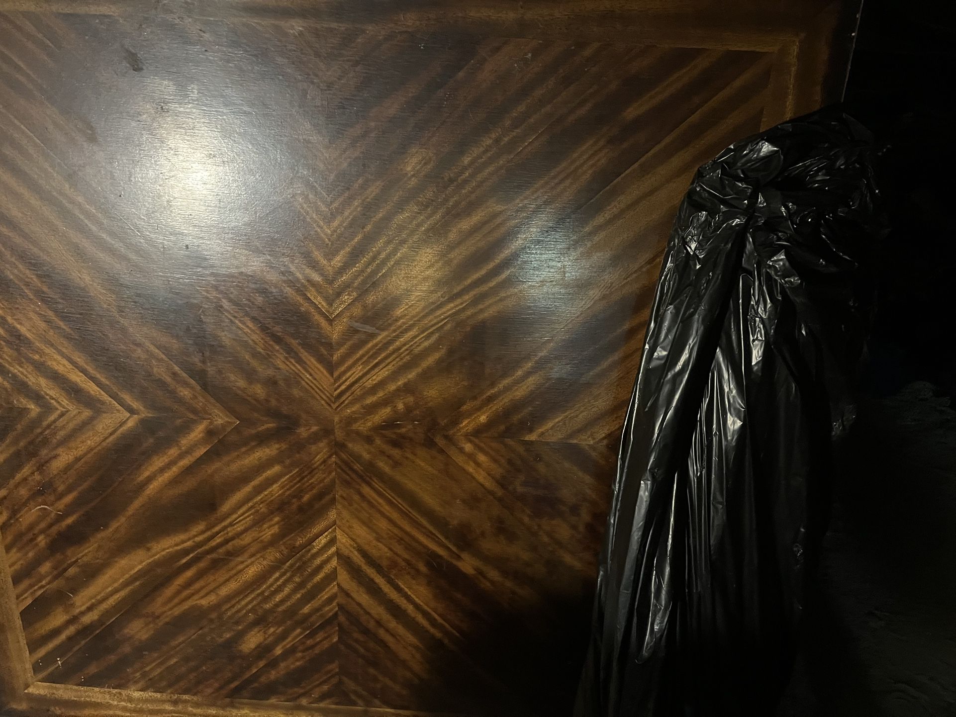 Great Table With 3 Chairs